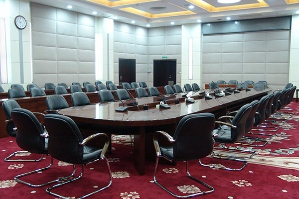 哈爾濱市政府市常委會議廳